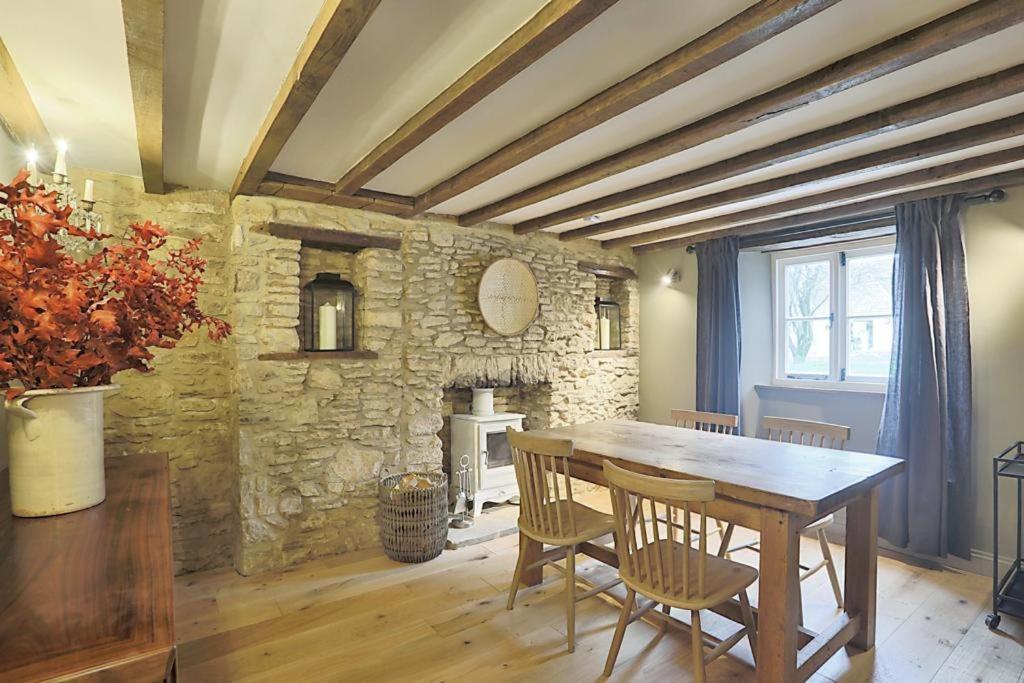 Luxury Cotswold Cottage With Hot Tub In Stow On The Wold! エクステリア 写真