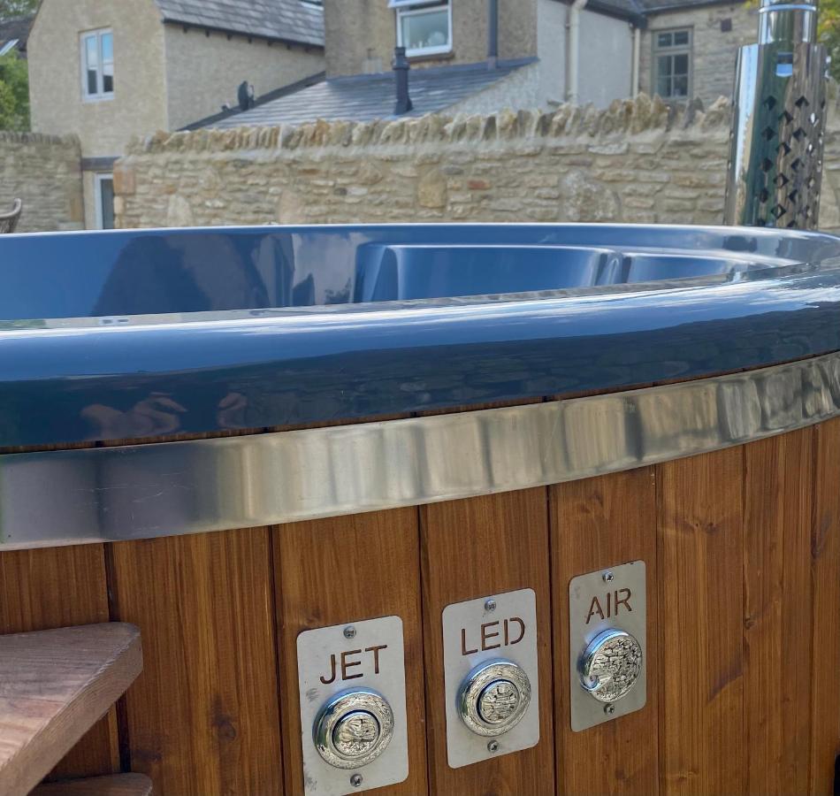 Luxury Cotswold Cottage With Hot Tub In Stow On The Wold! エクステリア 写真