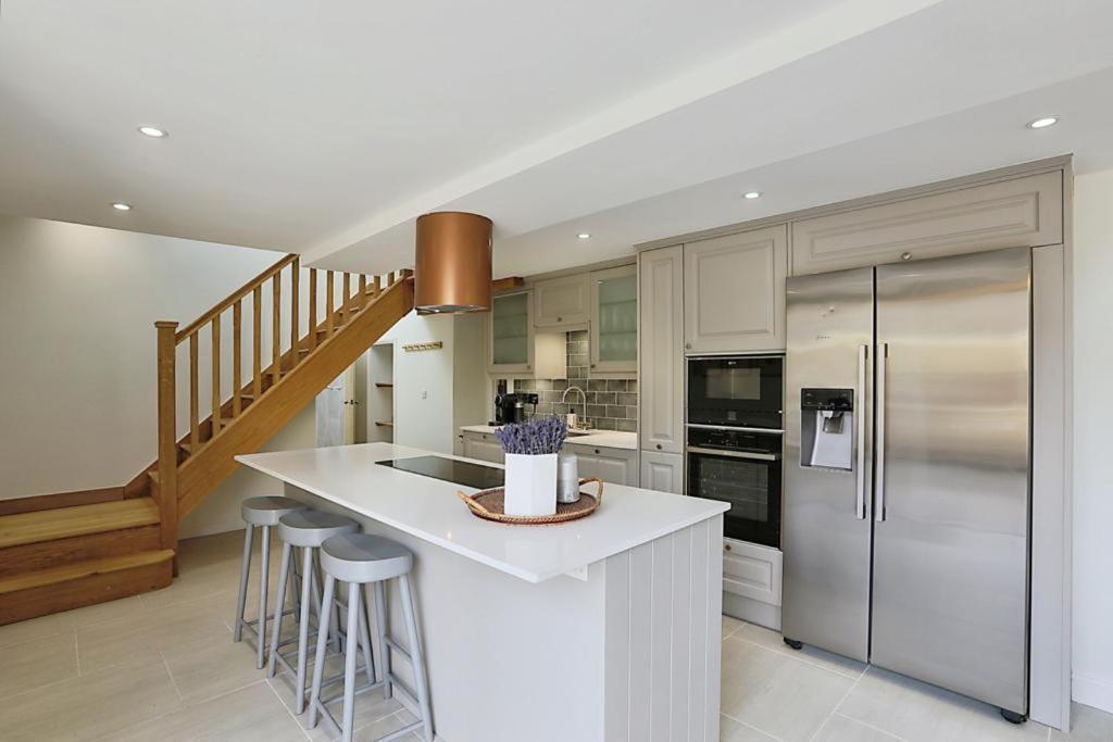 Luxury Cotswold Cottage With Hot Tub In Stow On The Wold! エクステリア 写真