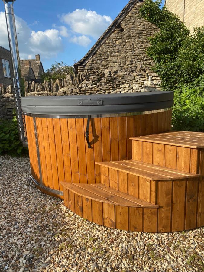 Luxury Cotswold Cottage With Hot Tub In Stow On The Wold! エクステリア 写真